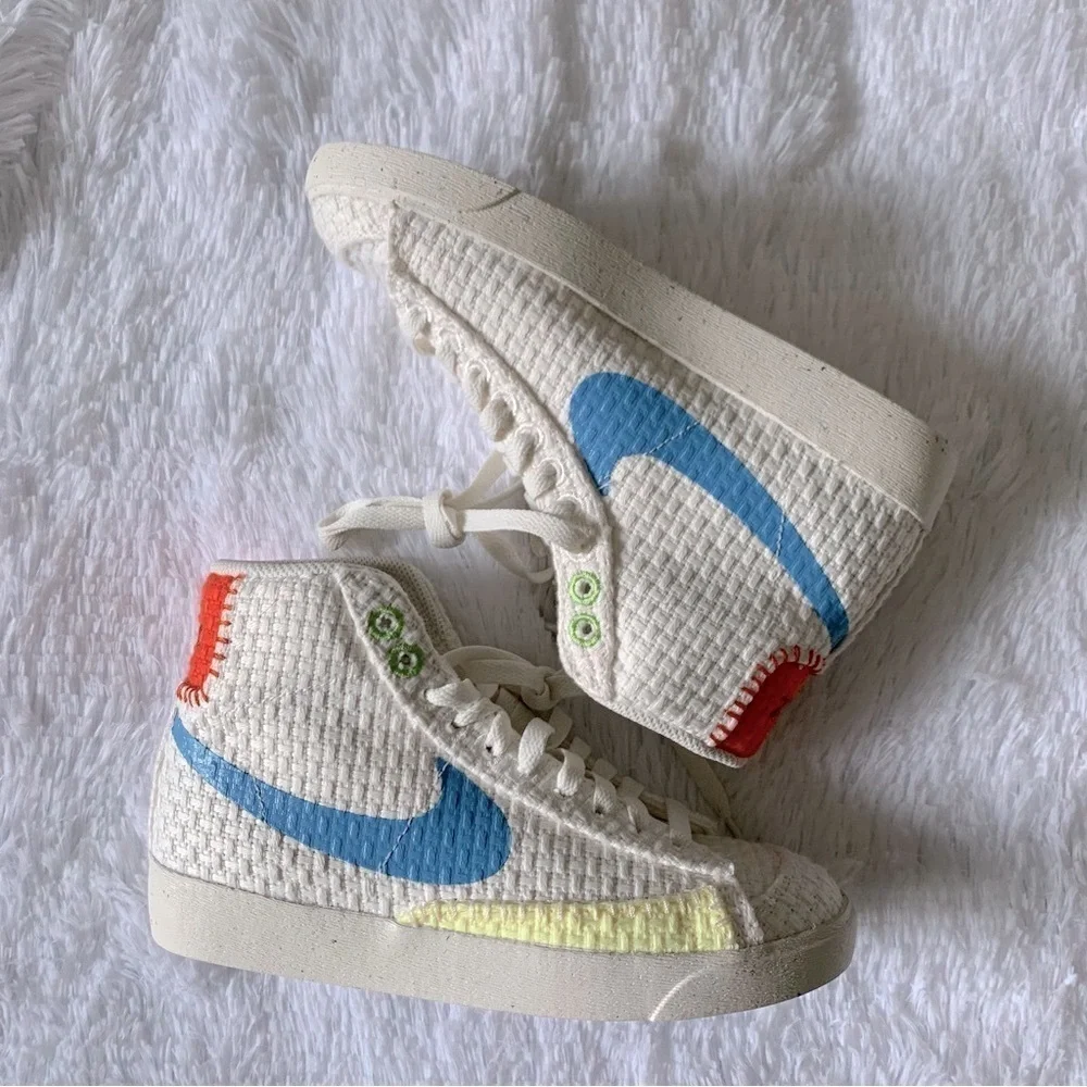 NIKE BLAZERS - Picture 3 of 9